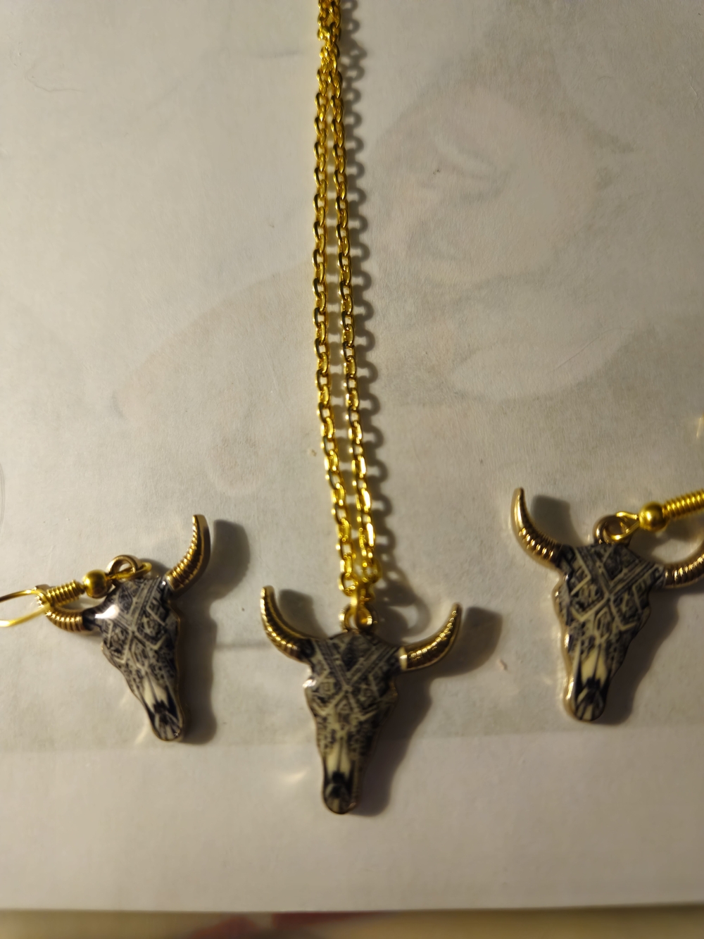 Gold-Tone Bull Skull Necklace & Earrings Set. 18" Chain.